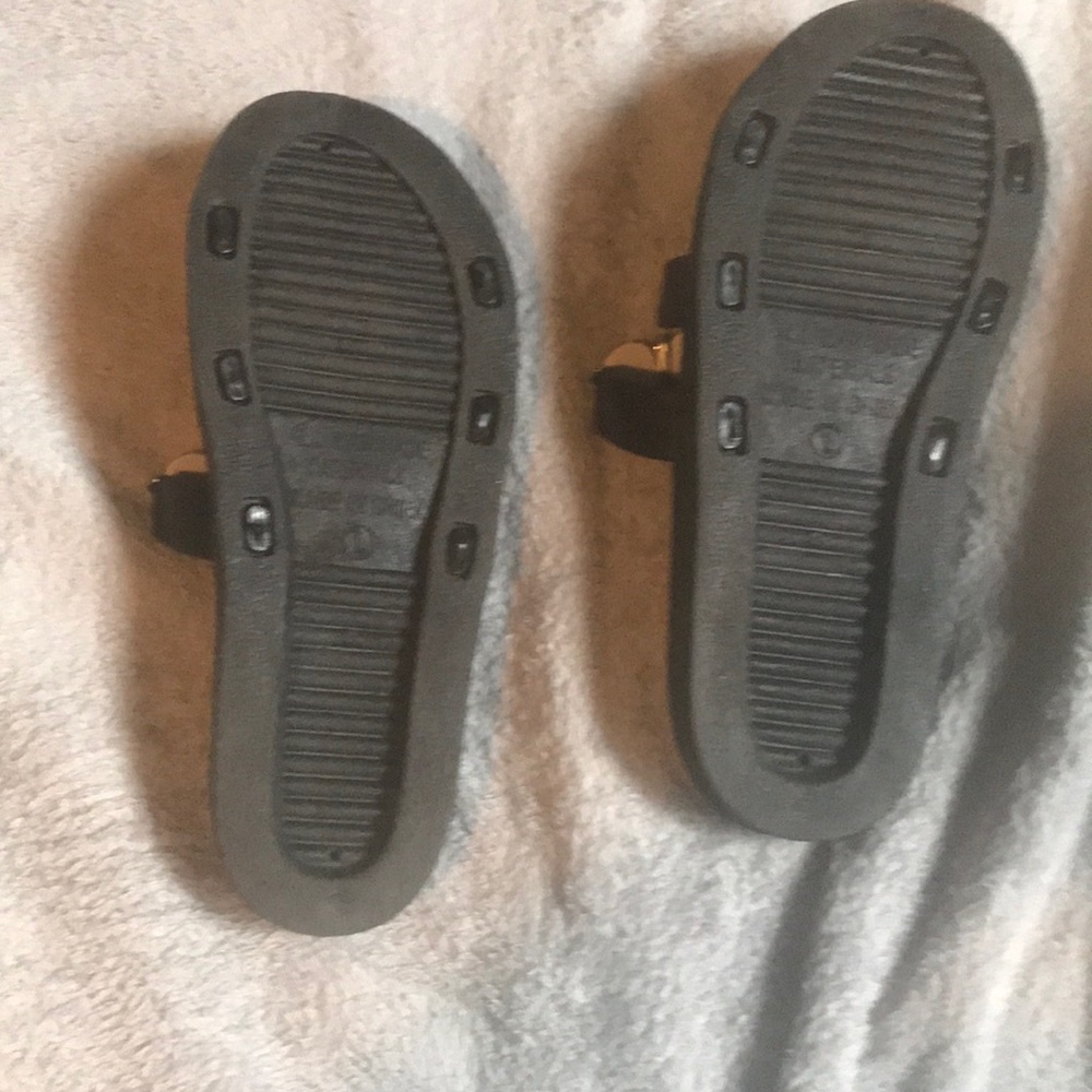 Sandals - Picture 2 of 2